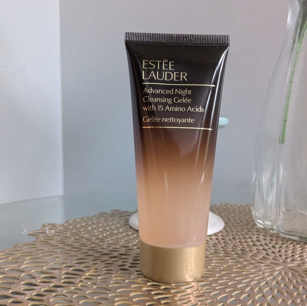 Estee Lauder Luxurious Cleansing Gelée in Gold and Brown